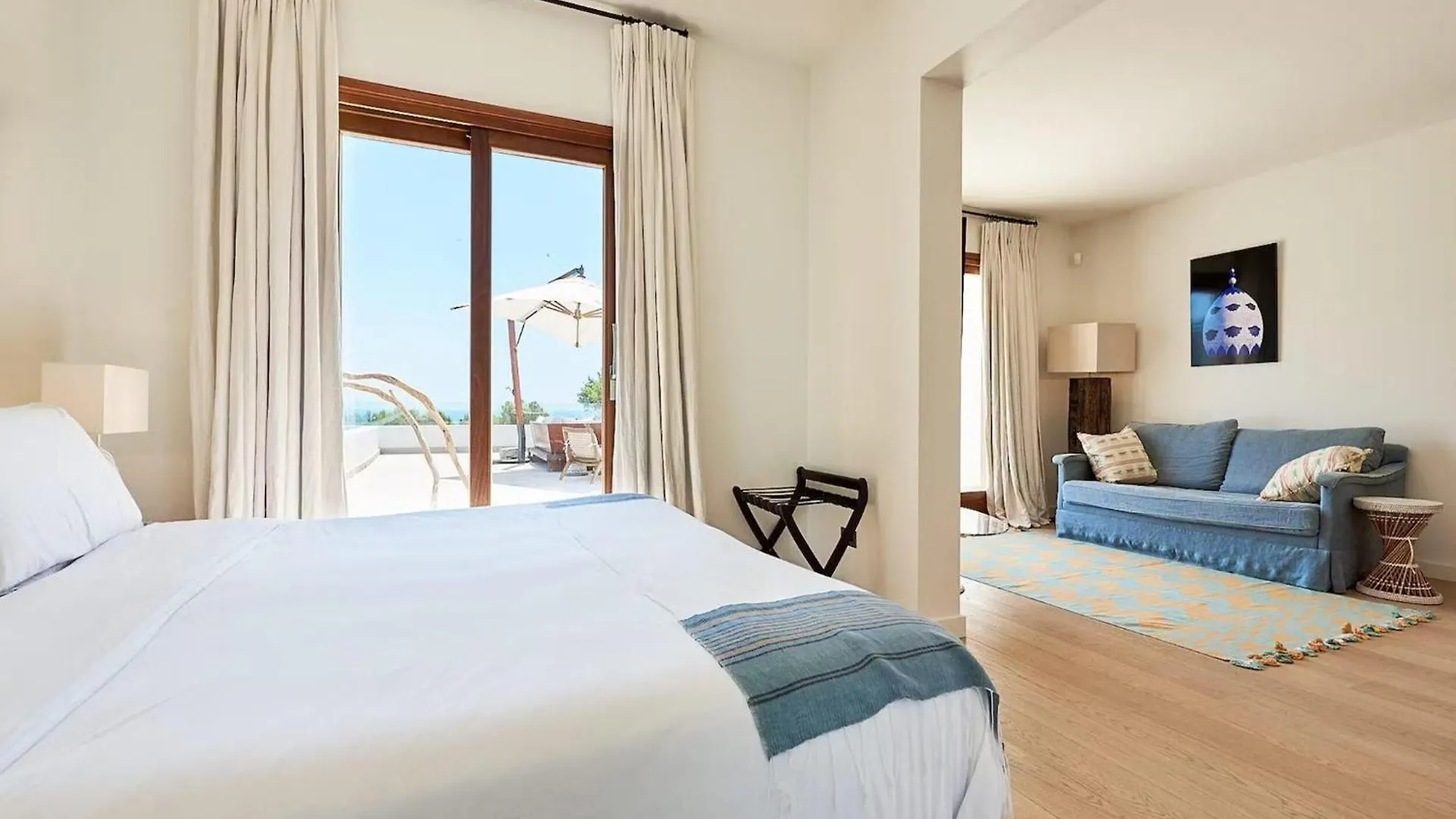 Magnificent Villa In Luxurious Retreat Cala Llonga   Cala Llonga (Ibiza)
