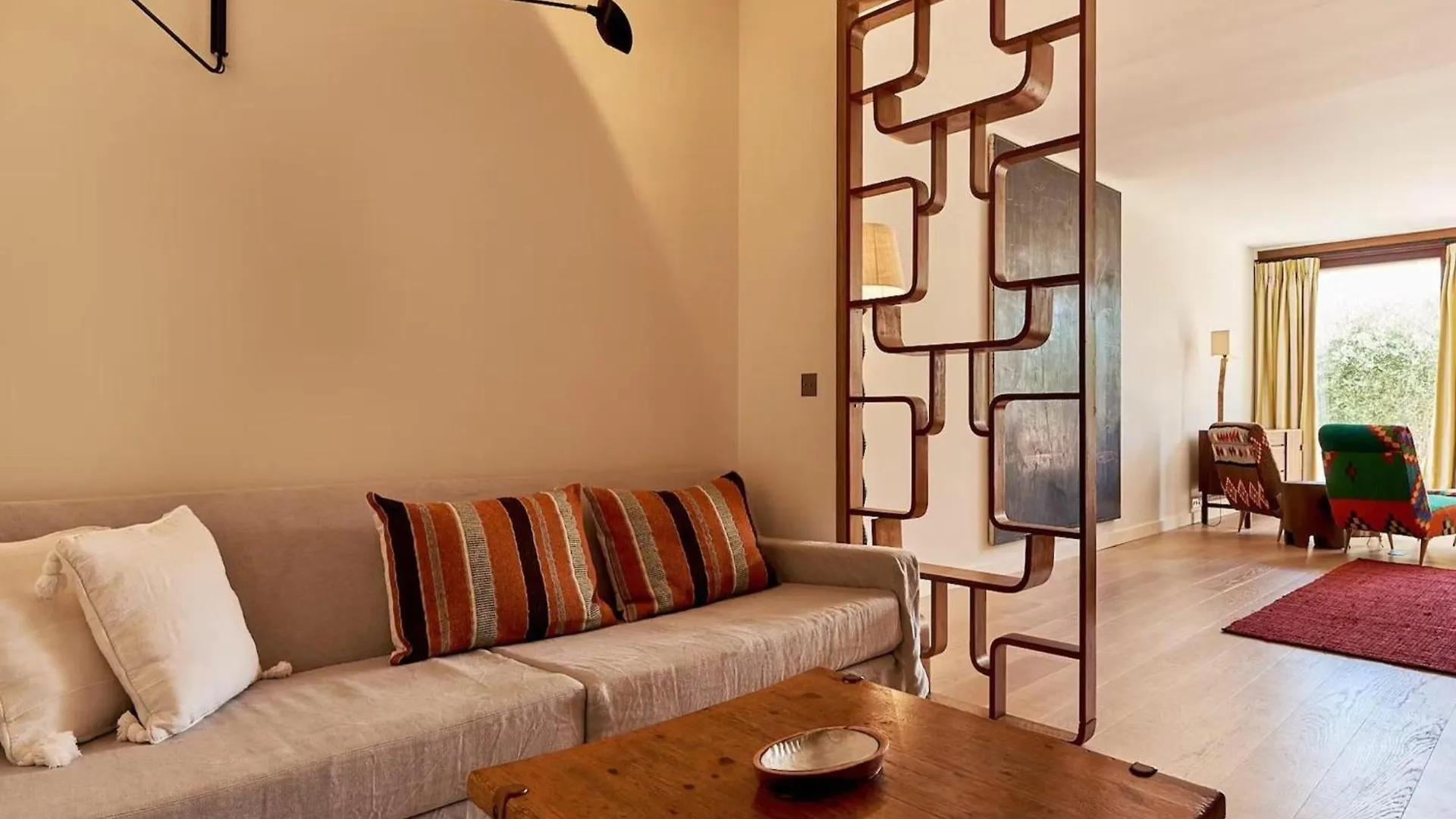 Magnificent Villa In Luxurious Retreat Cala Llonga