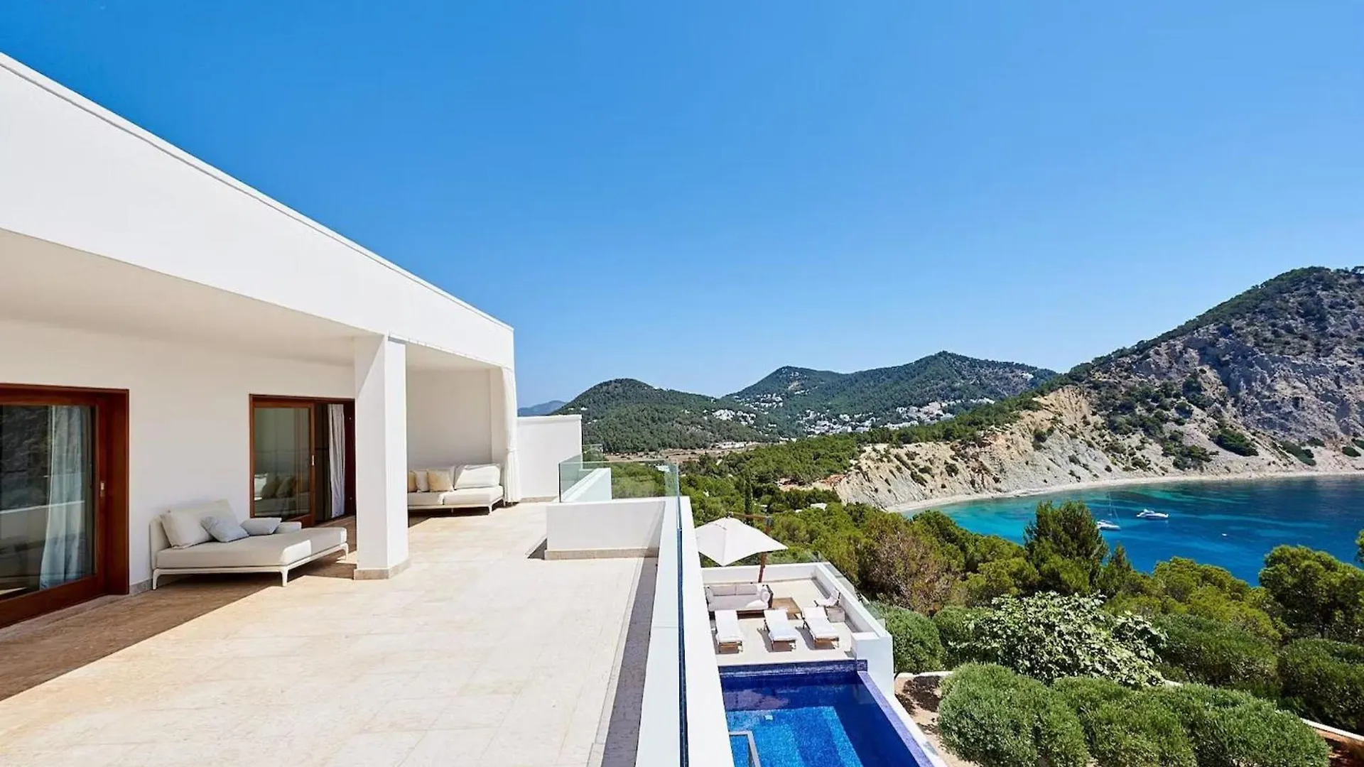 Magnificent Villa In Luxurious Retreat Cala Llonga  Cala Llonga (Ibiza)